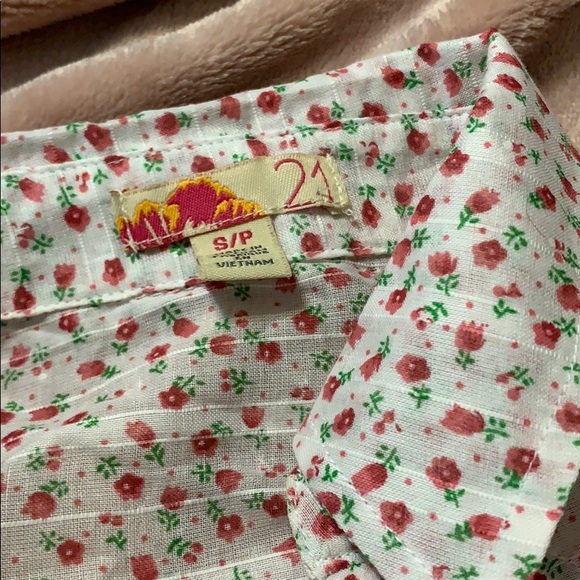 Forever 21 floral print short sleeves shirt - Picture 2 of 5